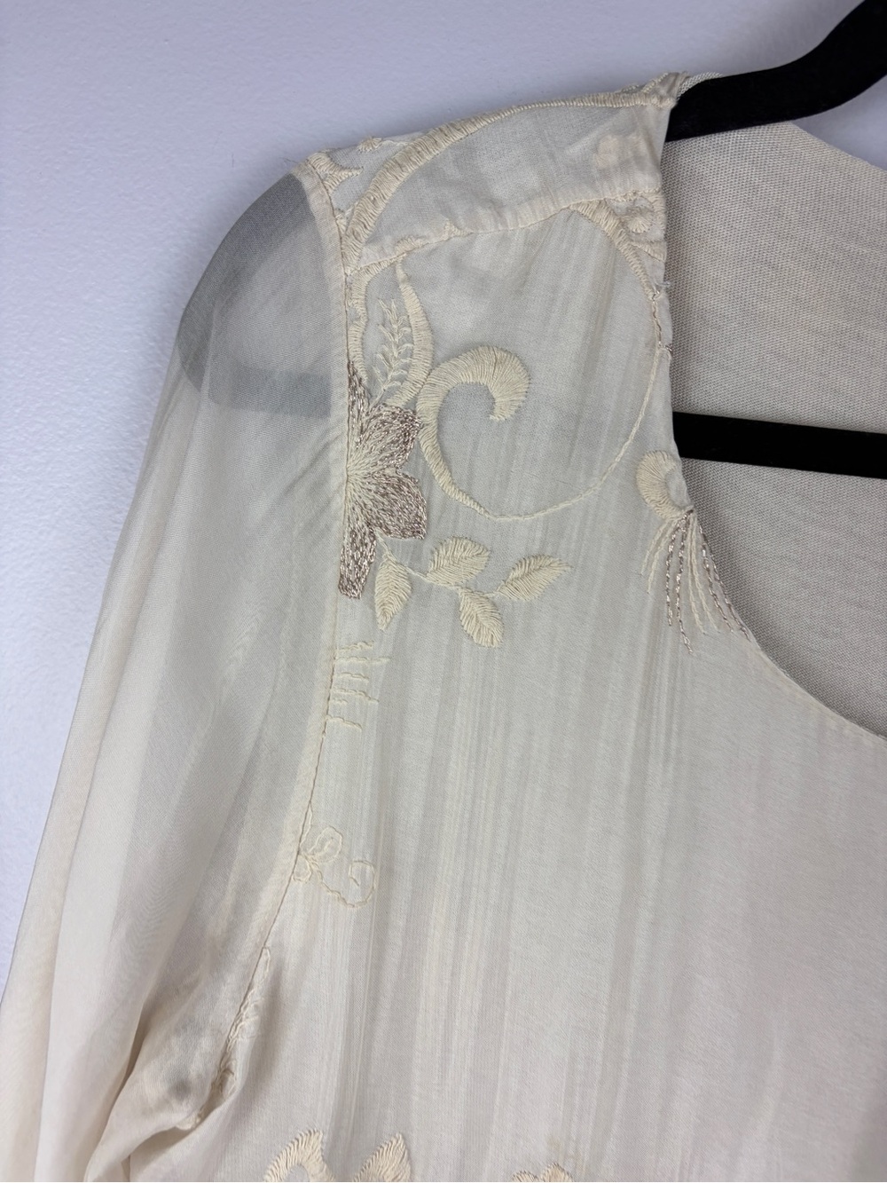 Angela Moda Italy Silk Embroidered Floral Boho Blouse Tunic Medium - Picture 5 of 16